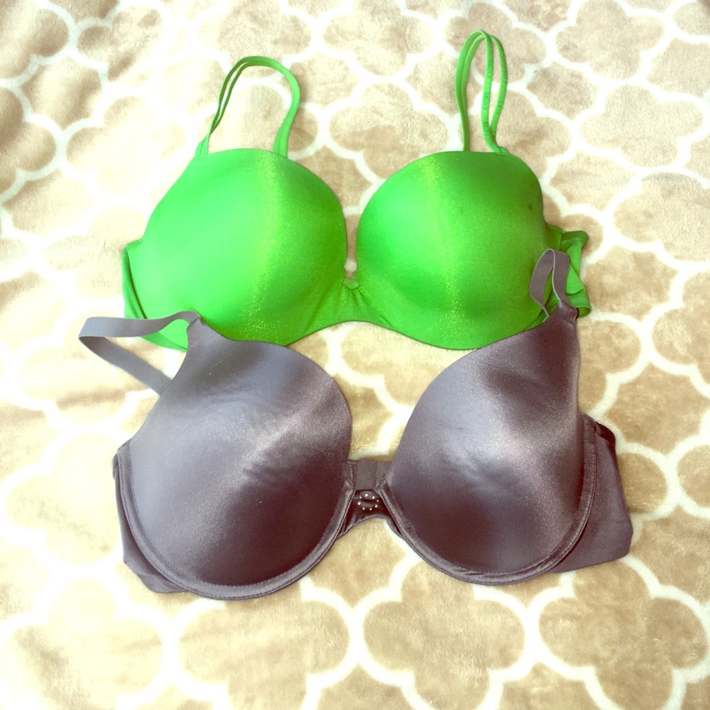 Victoria’s Secret very sexy push-up bra bundle